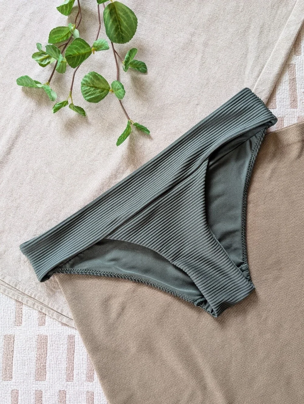H&M | 2 | Sage Green Ribbed Bikini Bottom